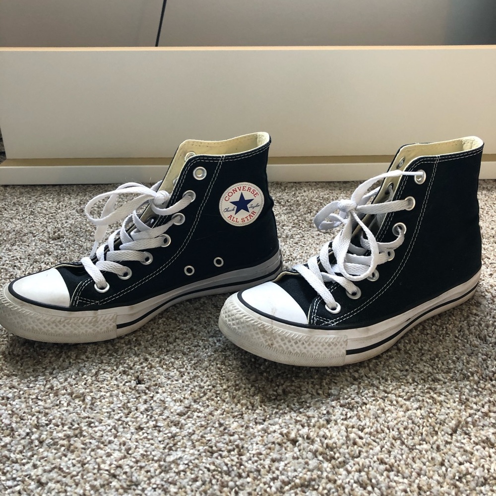 Black and white converse